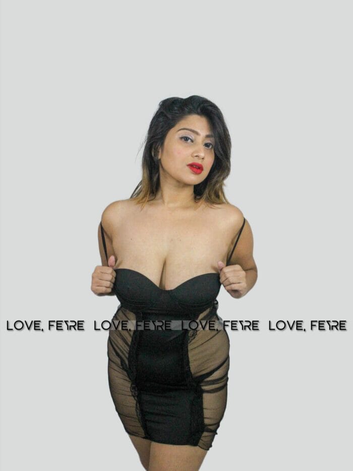 Low-Cut Seductive Transparent Nightgown - Image 2