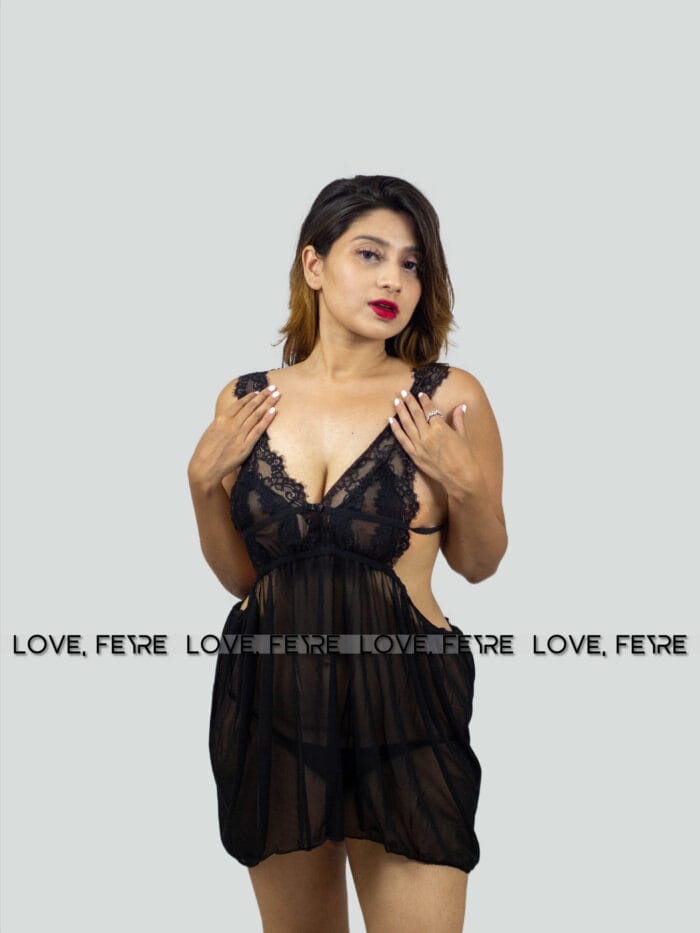 V-Neck Transparent Edge Embroidery Nightgown