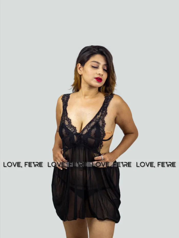 V-Neck Transparent Edge Embroidery Nightgown - Image 2