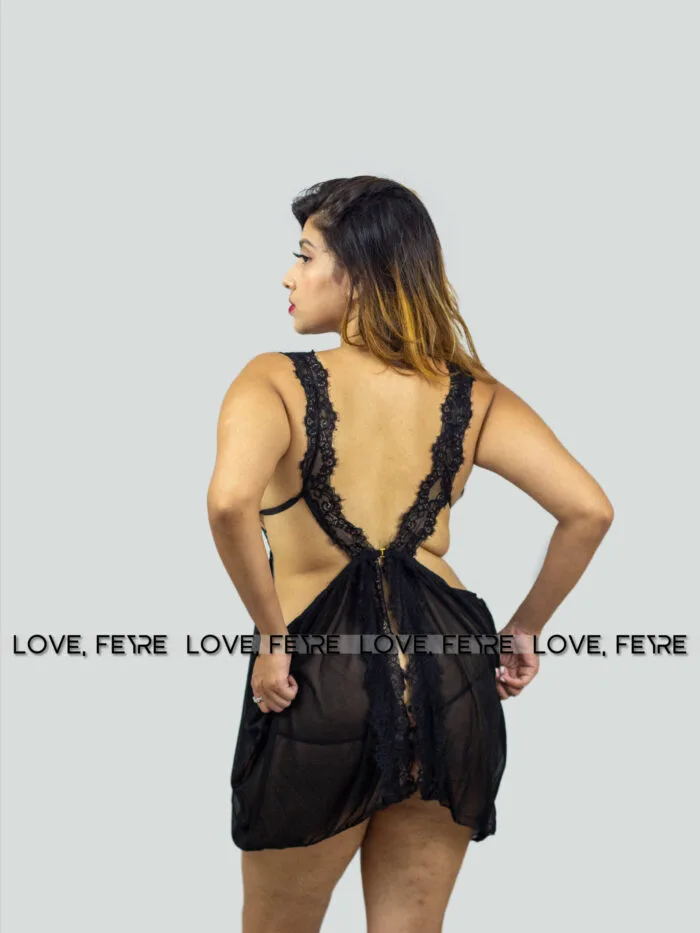 V-Neck Transparent Edge Embroidery Nightgown - Image 3