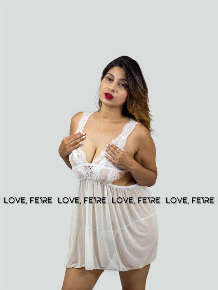 V-Neck Transparent Edge Embroidery Nightgown - Image 4
